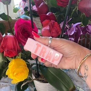Jeffree Star Velvet Lipstick - Gardening velvethoe